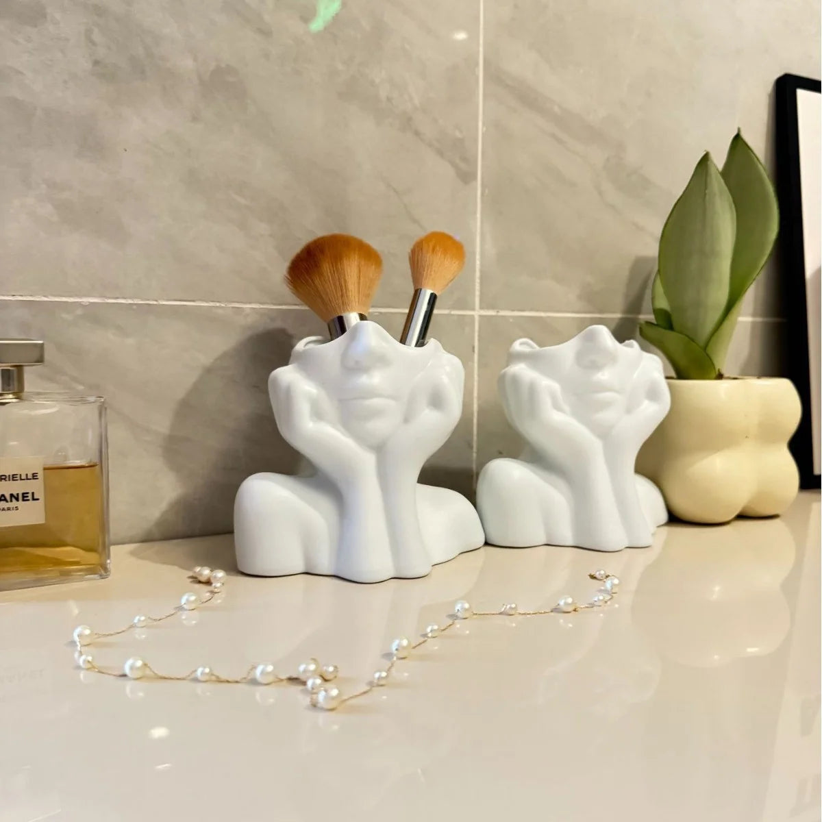Elegant Makeup Brush Holder